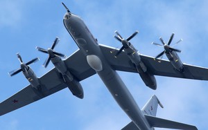 Tàu ngầm Anh-Mỹ áp sát Syria, Tu-142MK Nga phục sẵn nghênh đón: "Cá sắp chui vào rọ"?