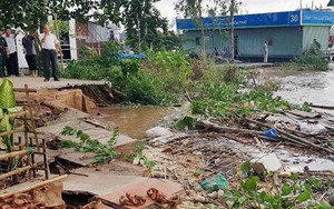 "Hà bá" ngoạm cù lao Ông Hổ, di dời dân khẩn cấp