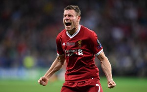 Bỏ trăm triệu euro để mua tiền vệ, Liverpool chễm chệ ngôi đầu bằng... hàng miễn phí