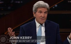 Cựu ngoại trưởng Kerry chỉ trích sốc ông Trump