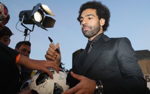 Vẻ mặt thẫn thờ của Salah và điều lệ tạo nên nghịch lý trong giải thưởng FIFA