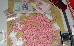 Bắt 4 đối tượng vận chuyển 54 nghìn viên ma túy lấy 100 triệu tiền công ở Sơn La