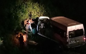 Thắp bóng đèn giải cứu 2 người tử vong kẹt trong cabin xe cứu hộ lao xuống vực