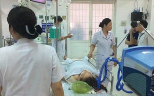 Một du khách bị sét đánh nguy kịch khi tắm biển