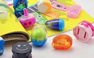 Những dụng cụ và đồ chơi chứa nhiều độc tố, cha mẹ tuyệt đối nên tránh mua cho trẻ sử dụng