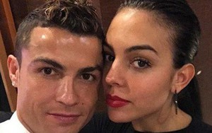Ronaldo và bạn gái hạnh phúc mừng sinh nhật mẹ Dolores