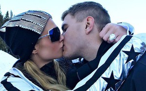Sau tình sử dài dằng dặc, Paris Hilton cuối cùng đã đính hôn với "phi công trẻ" ở tuổi 36