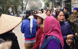 Về thắp hương 49 ngày cho chồng, con dâu bị bố chồng chém chết