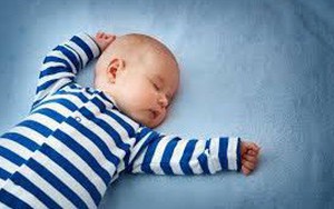 Đức: Bị người trông trẻ Việt Nam rung lắc, một bé trai 15 tháng tuổi tử vong