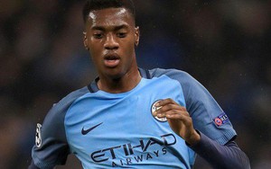 Chưa từng đá ở Ngoại hạng Anh, sao trẻ Man City đã vung tiền mua nhà triệu đô