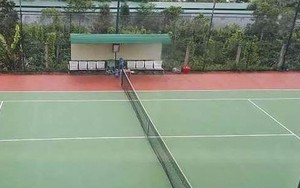 Huy động tiền trái quy định xây dựng sân tenis phục vụ lãnh đạo xã