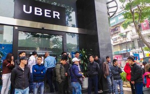 Tài xế Uber, Grab lo vỡ nợ dù 'cày' cật lực