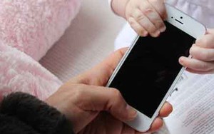 Có nên cấm trẻ hoàn toàn không dùng smartphone?