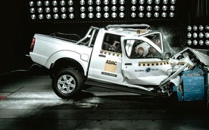 Tiền thân của bán tải Nissan Navara vừa nhận 0 điểm an toàn