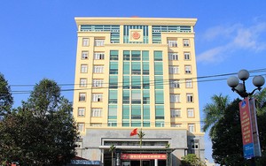 Bị cho hưu trước tuổi, chi cục trưởng kiện cấp trên