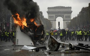 Lý do Pháp cấm tất các phương tiện giao thông tại đại lộ Champs-Elysee cuối tuần