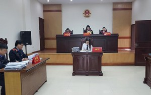 Container đâm Innova lùi trên cao tốc: Đề nghị điều tra lại những gì?