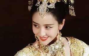 Không phải Đường Yên hay Dương Mịch, đây là mỹ nhân bùng nổ nhất sự kiện Hoa Biểu ngày hôm qua với vẻ đẹp nữ thần