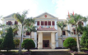 Bắt giam nguyên cán bộ phòng Tài nguyên môi trường