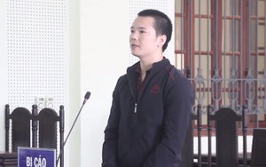 Đánh chết người đi xe máy lỡ pha đèn vào mặt