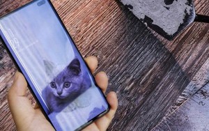 Những hình ảnh đầu tiên về màn hình Galaxy S10+ tiếp tục lộ diện qua ảnh rò rỉ mới nhất