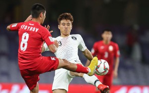 3 lần sút trúng xà ngang, Hàn Quốc vẫn sớm giành vé vào vòng 1/8 Asian Cup