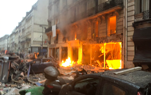 Paris "rung chuyển" vì vụ nổ lớn trong tiệm bánh, nghi ngờ rò rỉ khí ga