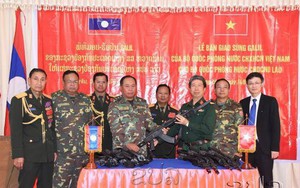 Bàn giao súng Galil ACE cho Lào: Vũ khí Việt Nam đã sẵn sàng xuất khẩu