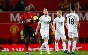 Ngược dòng không trọn vẹn, chuỗi trận "hủy diệt" của Man United bị đội top cuối chặn đứng