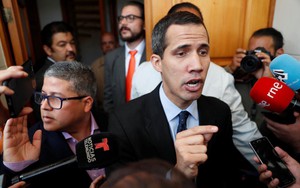 'Tổng thống tự xưng' Guaido tiết lộ: Đã họp bí mật với quân đội Venezuela