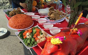 Lễ cúng Tất niên công ty: Cách chuẩn bị mâm cỗ và bài văn khấn đơn giản, đầy đủ