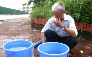 Nước sạch ở nhiều khu vực tại Hà Nội xuất hiện "mùi rất hắc, sộc lên gây khó chịu"
