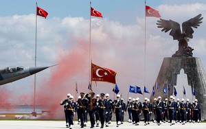 NATO mâu thuẫn vì chiến dịch tại Syria của Thổ Nhĩ Kỳ