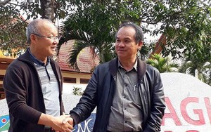 Vì sao Bầu Đức dùng tiền túi trả lương cho HLV Park Hang-seo?