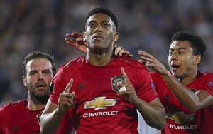 Nhọc nhằn vượt ải nhờ quả penalty, Man United xây chắc ngôi đầu bảng