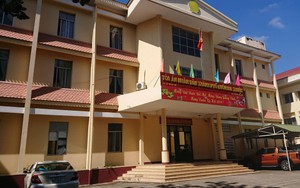 Nữ cán bộ VKSND đang mang thai bị đánh ngay tại toà