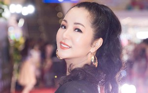 Thúy Nga: Có người thấy hình mình trên poster nhỏ, gọi riêng cho thiết kế mắng vốn