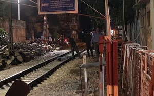 Hà Nội: Tai nạn đường sắt khiến người đàn ông tử vong ở gần phố cafe đường tàu