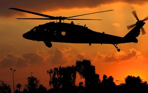 Trực thăng "Diều hâu đen" chở đặc nhiệm Mỹ tiêu diệt trùm khủng bố IS