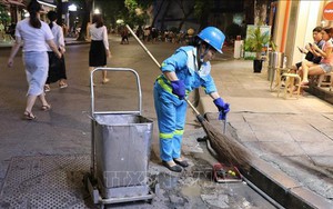 Gần 30 năm cần mẫn làm cho Hà Nội thêm sạch, đẹp