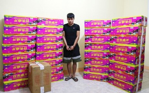 Vận chuyển gần nửa tấn pháo về xuôi "đón Tết"