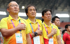 Theo chân HLV Park Hang-seo, trợ lý Lee Young-jin ký hợp đồng đầy tham vọng với ĐT Việt Nam