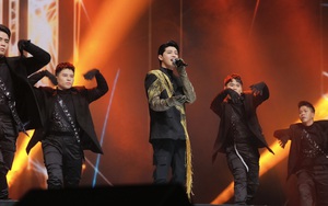 Noo Phước Thịnh tự tin biểu diễn trước hơn 25 nghìn khán giả, được báo Hàn hết lời khen ngợi