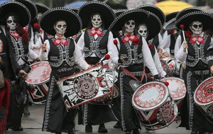 24h qua ảnh: Rùng mình với lễ hội Người chết ở Mexico