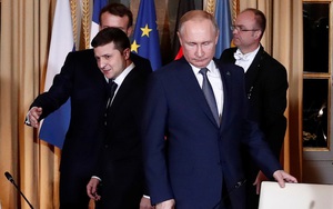 Cuộc gặp lịch sử của 2 TT Nga-Ukraine: Bất ngờ về phản ứng trái ngược của các ông Putin-Zelensky