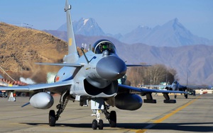 Lạnh nhạt với chiến đấu cơ Trung Quốc, Pakistan ve vãn Su-35: Tương lai J-10 sẽ ra sao?