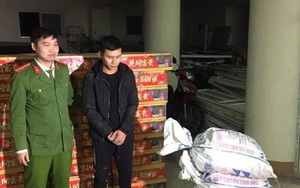 Cảnh sát hóa trang, mật phục 3 ngày bắt xe tải chở 1 tấn pháo lậu