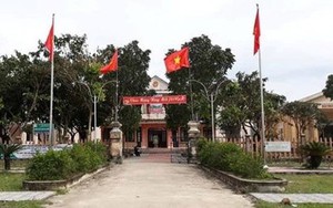 Vụ Phó Chủ tịch xã "tâm sự" với người đẹp ở bờ đê: Chỉ đứng nói chuyện chứ chưa làm gì!