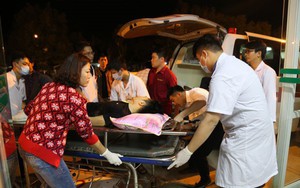 Vụ xe 7 chỗ "đấu đầu" xe khách trên cao tốc: 2 người chết, 10 người bị thương