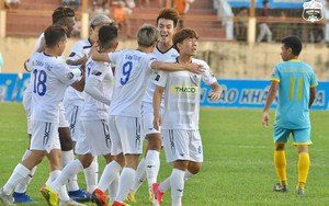 Tuấn Anh sắm vai đội trưởng, HAGL thăng hoa rực rỡ ngày khai màn V.League